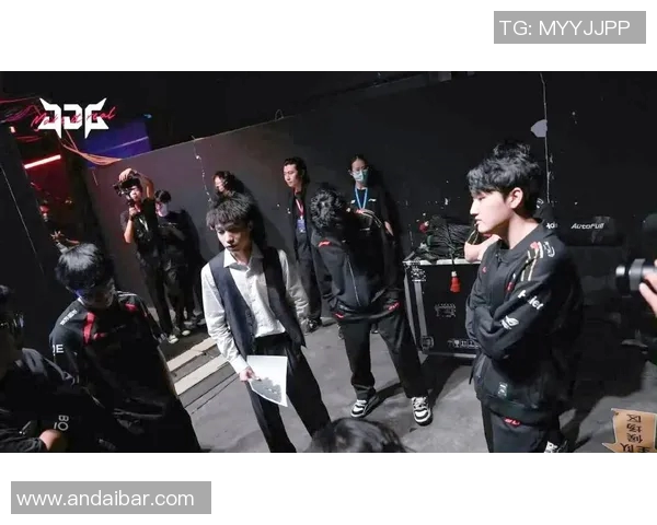 赛后复盘：BLG与JDG对决中的战术分析与技术细节探讨