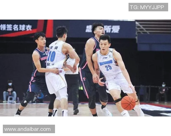 重庆篮球队阵地战打法深度分析与战术解析